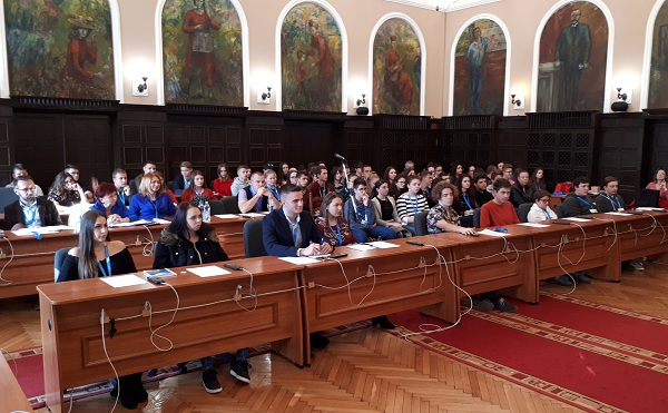 Diákok látogattak el a Városházára