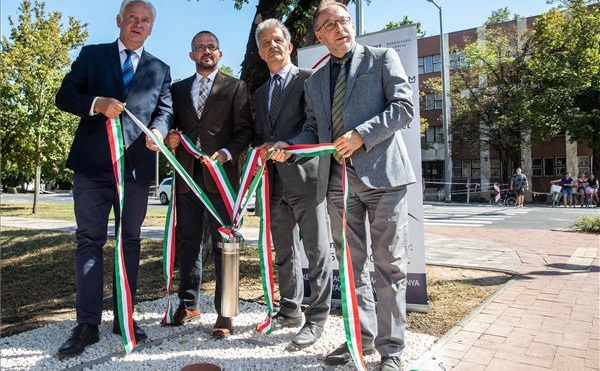 Okos villamos hálózatot építenek ki Békéscsabán